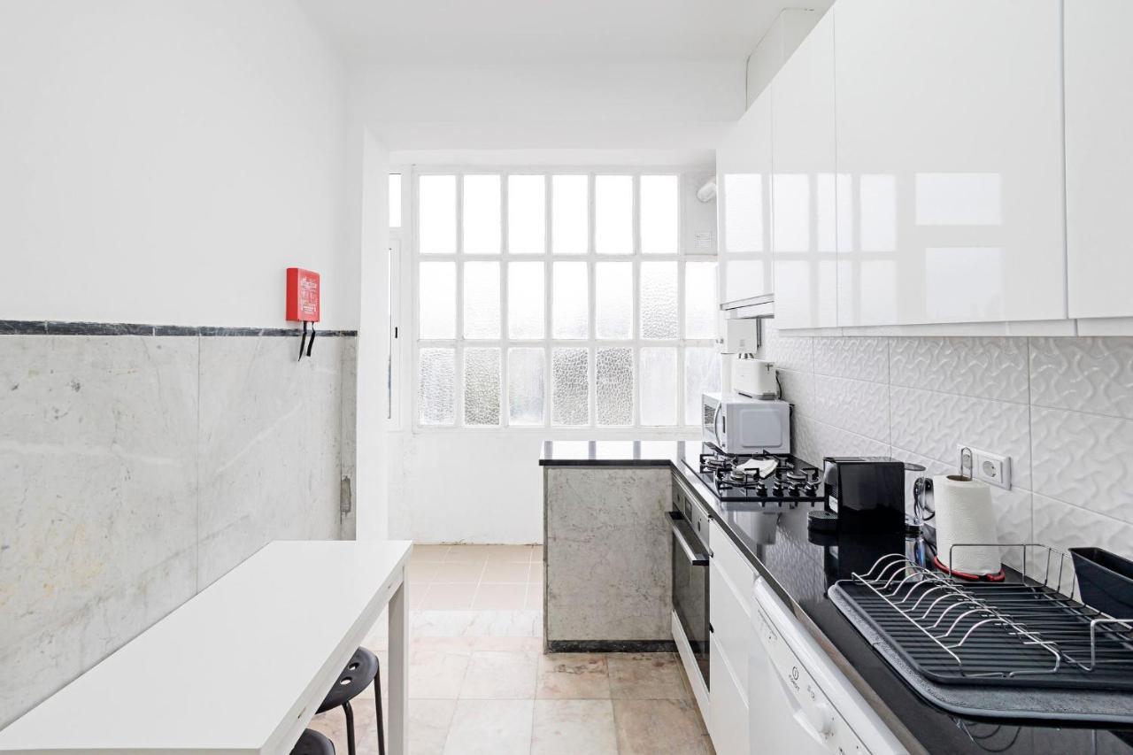 Torrinha 83 Apartments By Lovelystay OOporto Exteriör bild